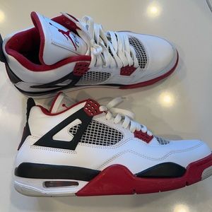 Air Jordan 4 Retro